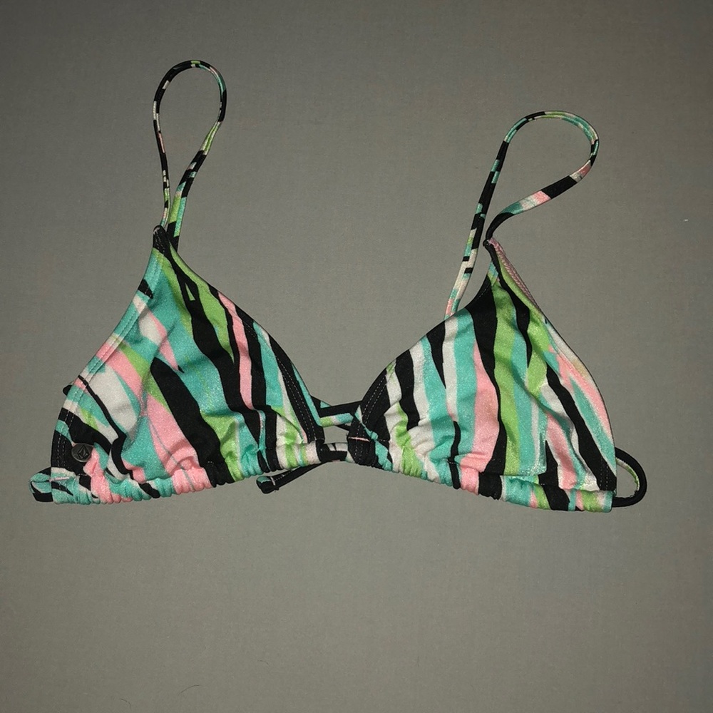 Volcom bikini - Picture 3 of 4